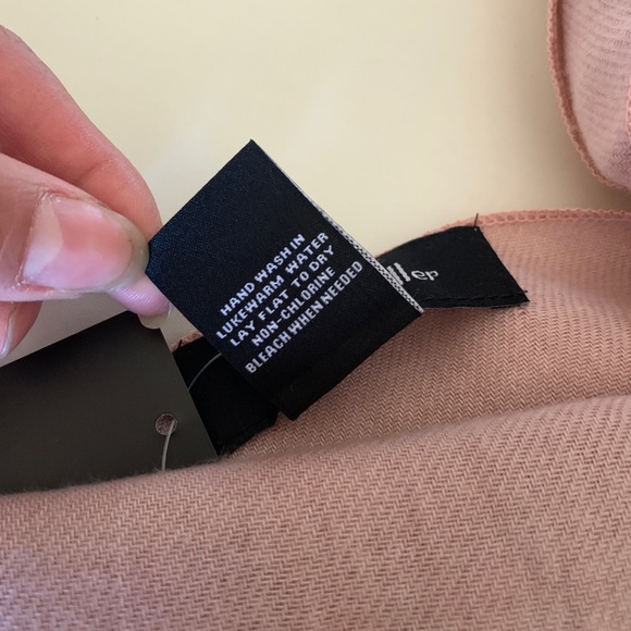 Marcus Adler Pink Leopard Print Scarf *NWT* - Picture 4 of 7